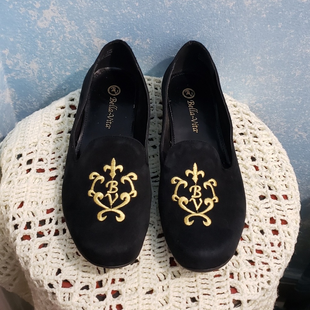Bella Vita Black Suede Flats Size 8.5